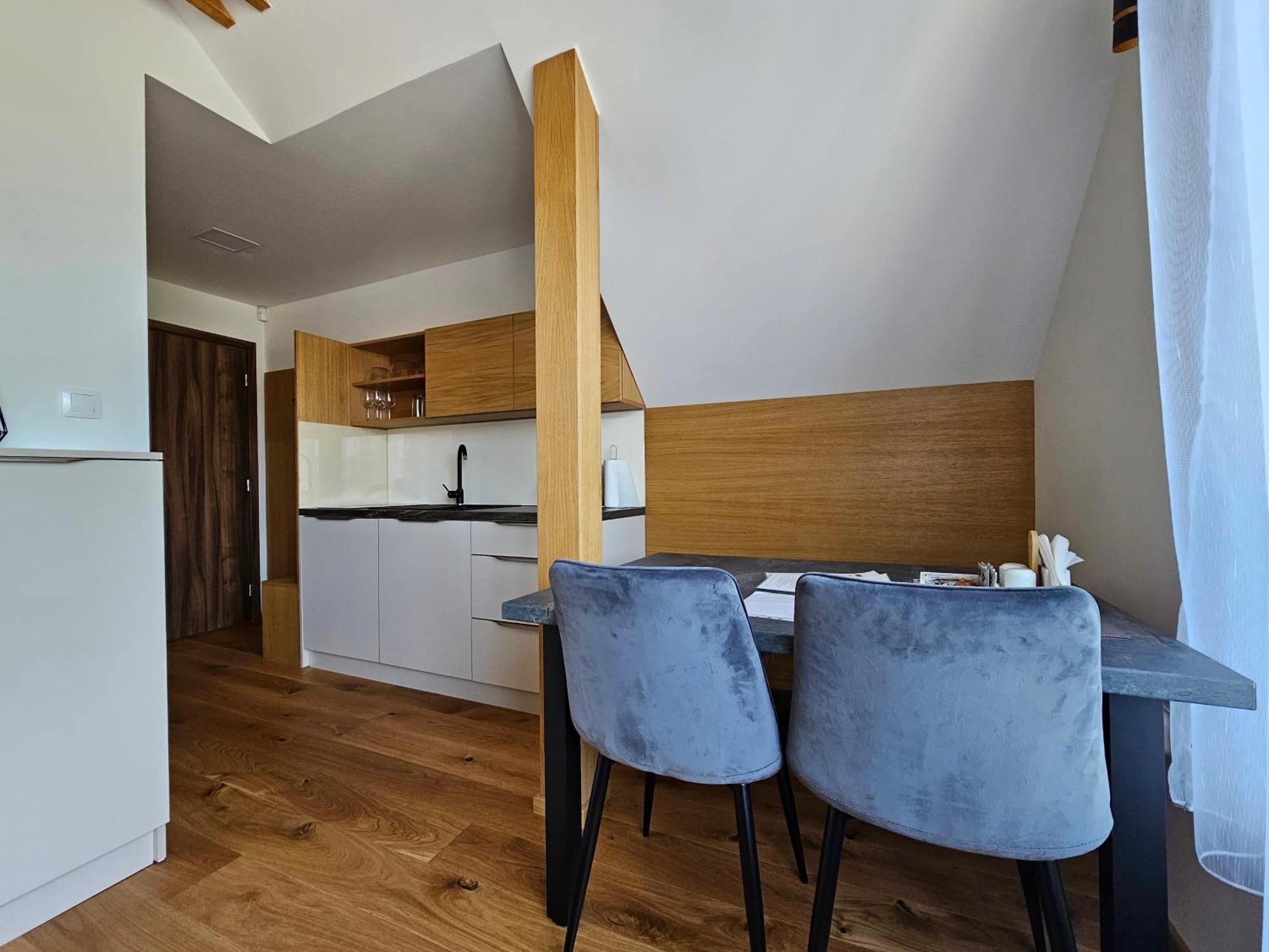 Budinski Apartmany & Wellness ลิฟตอฟสกีมิคูลาช ภายนอก รูปภาพ